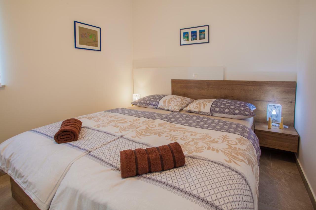 Apartmani Komesic Зубовичи Экстерьер фото