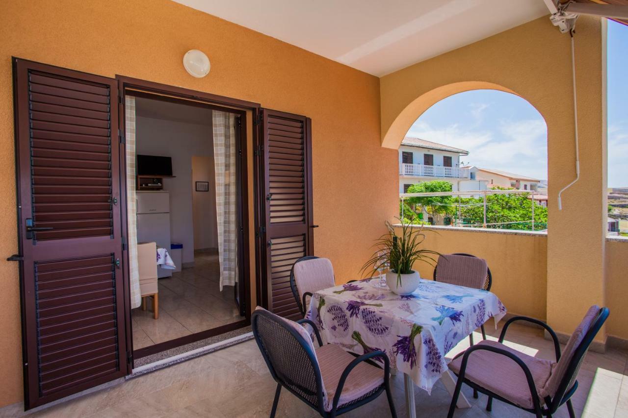 Apartmani Komesic Зубовичи Экстерьер фото