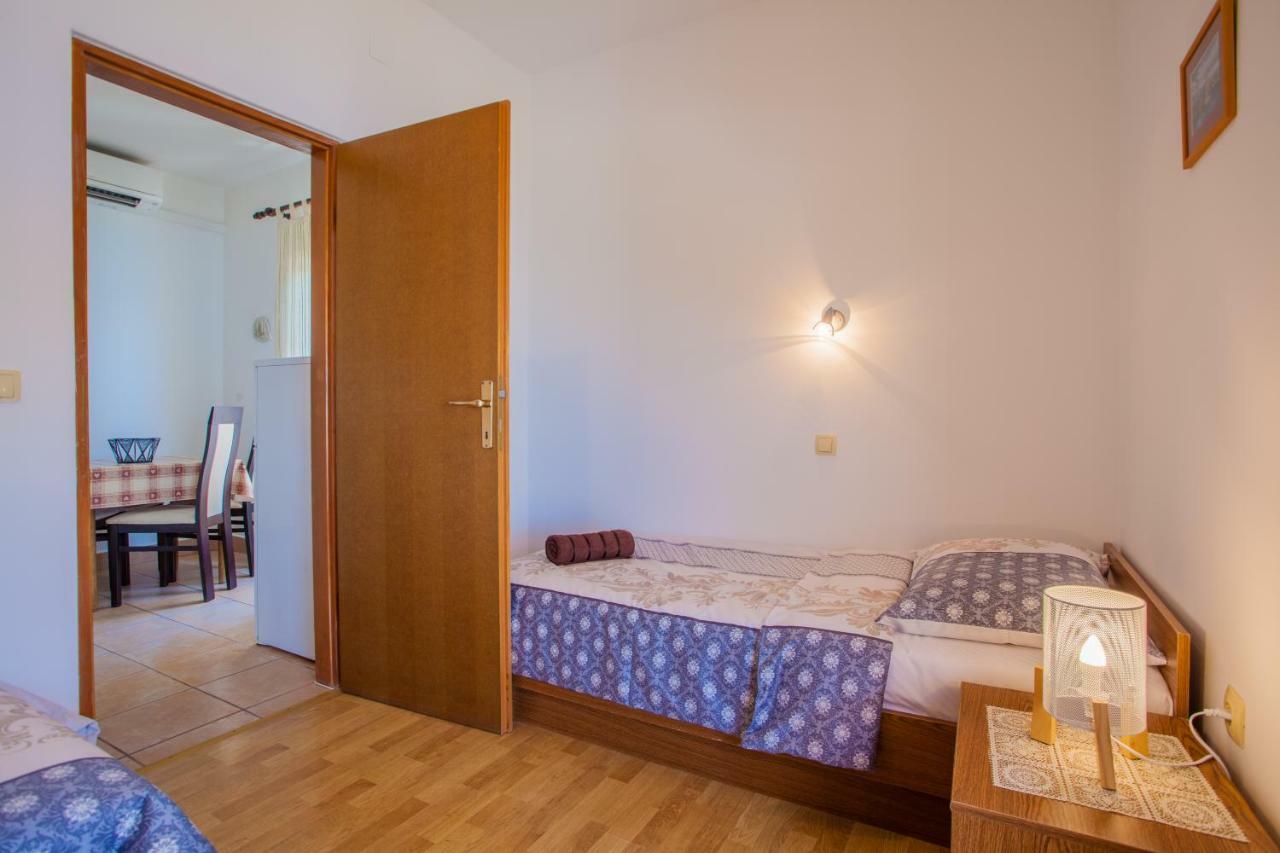 Apartmani Komesic Зубовичи Экстерьер фото